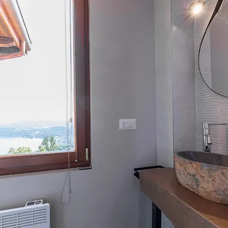 בית נופש Casa Belvedere Egro - Tiny House *